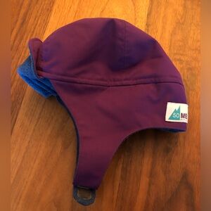 MEC Unisex Fleece lined Trapper style hat youth M (6-8 years)